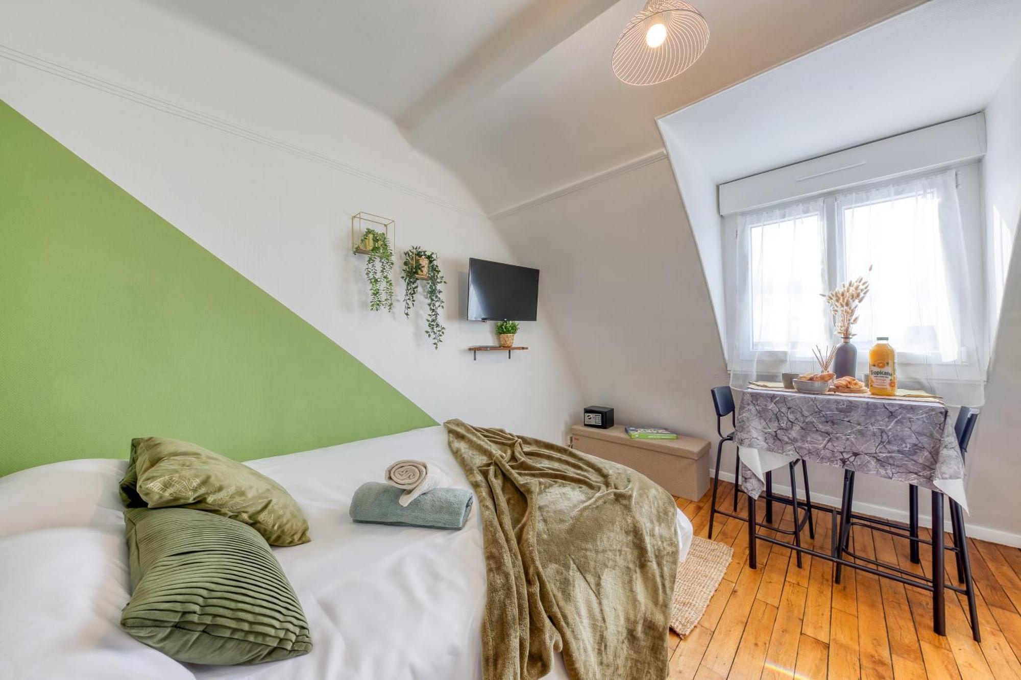 Le Vegetal - Cosyloc Agency - Centre Historique Apartment Vincennes Bagian luar foto